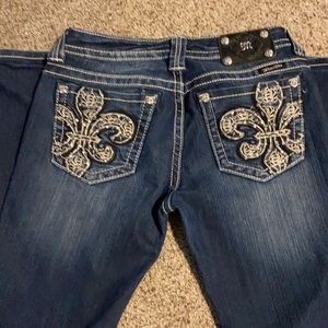 SOLD.   Miss Me Jeans size 29